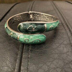 Fumi brand two-tone green/silver tone enamel hinged bangle purse hook bracelet.